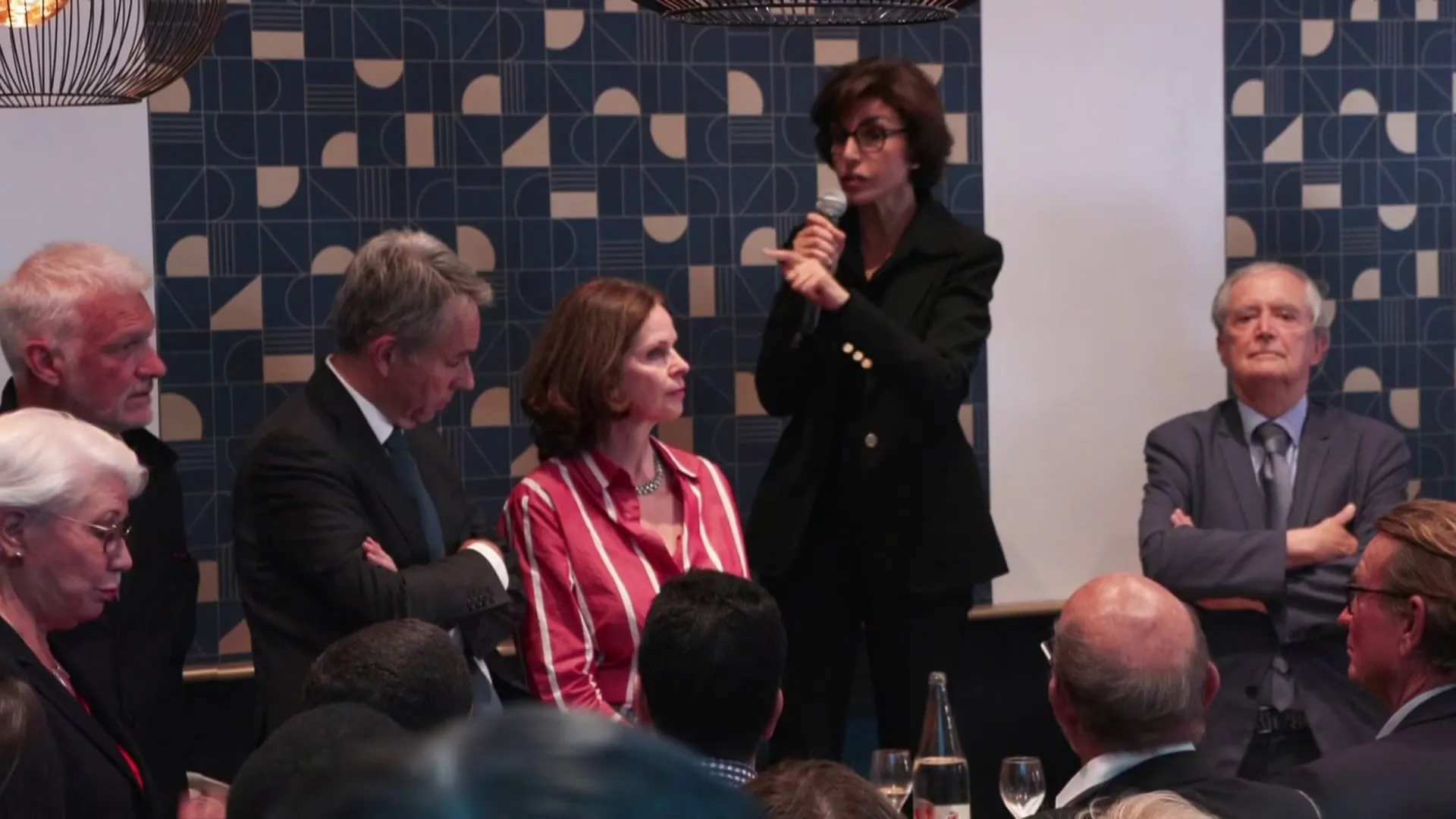 Le duel électoral de Paris : Rachida Dati face à Michel Barnier, ce que cela signifie pour vous